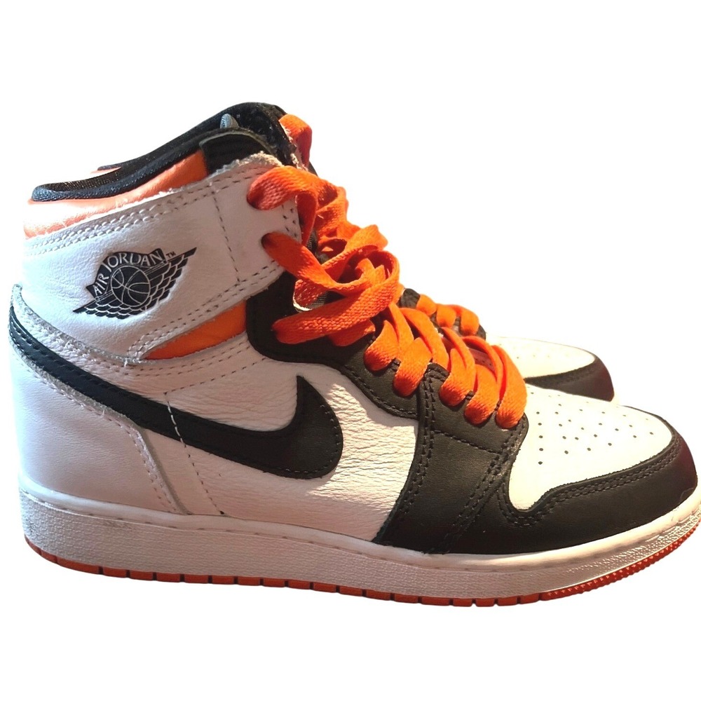 Nike Air Jordan 1 Retro High GS Electro Orange White Black Size 4.5 Y Sneakers